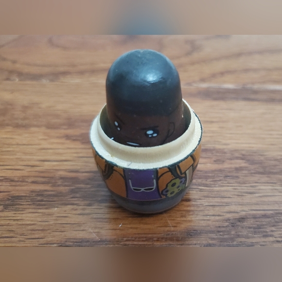 2022 Stranger Things Nestables Wooden Nesting Dolls (6 Dolls in 1). - Picture 12 of 15